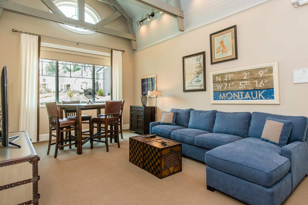 Hamptons Clubhouse Interior (1)